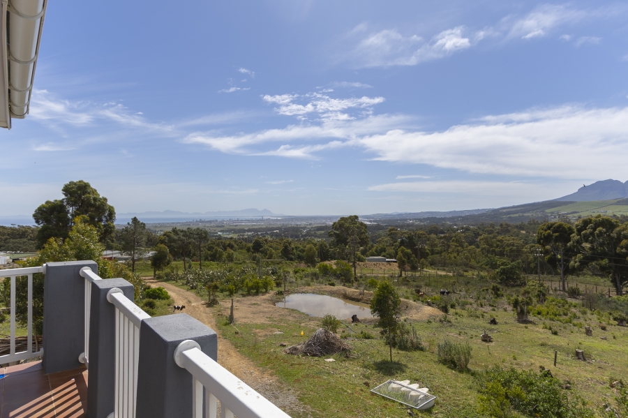3 Bedroom Property for Sale in Firlands Western Cape